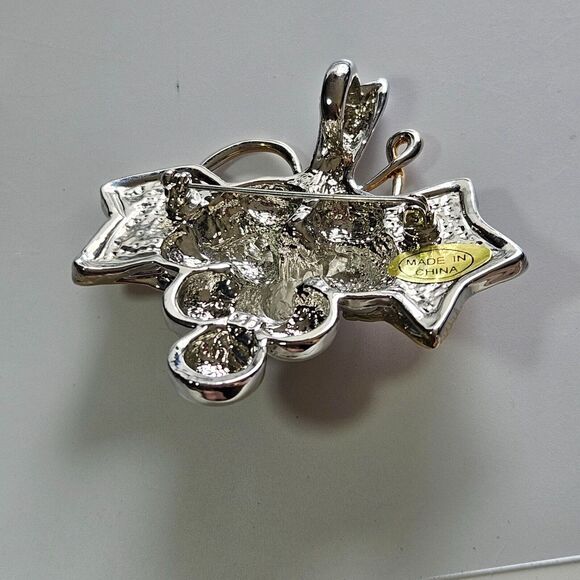 MJ silver and gold tone grape cluster brooch - Picture 4 of 11